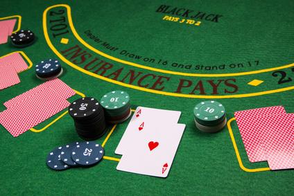オンラインカジノでブラックジャックに賭ける人のための魅力的なゲーム体験