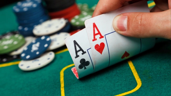 ポーカー無料オンラインで稼ぐ方法を解説
